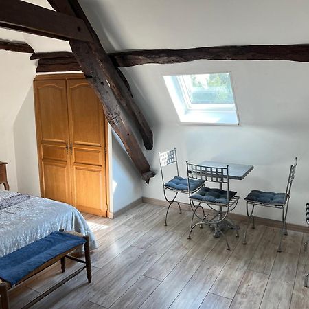 Le Jaonnet Bed & Breakfast Nabirat Bagian luar foto