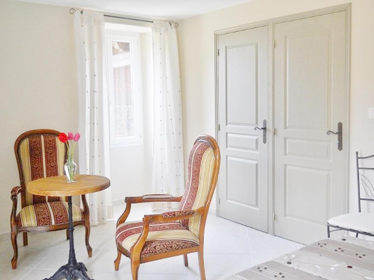 Le Jaonnet Bed & Breakfast Nabirat Ruang foto