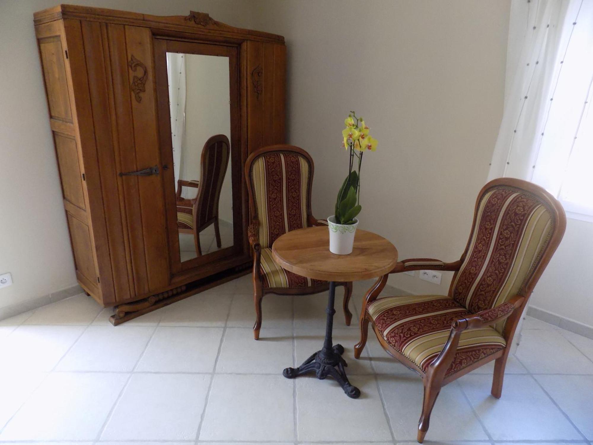 Le Jaonnet Bed & Breakfast Nabirat Ruang foto