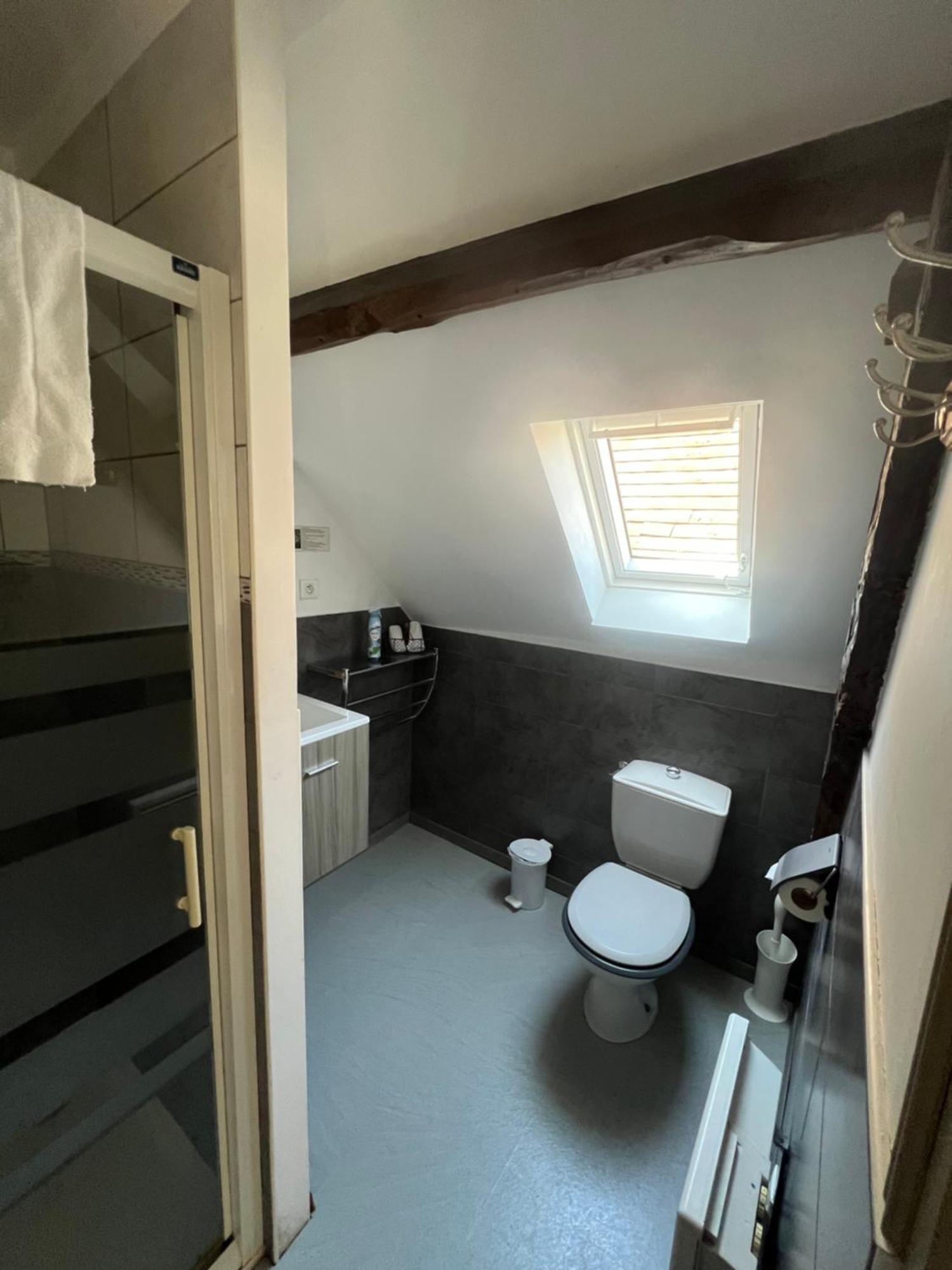 Le Jaonnet Bed & Breakfast Nabirat Bagian luar foto