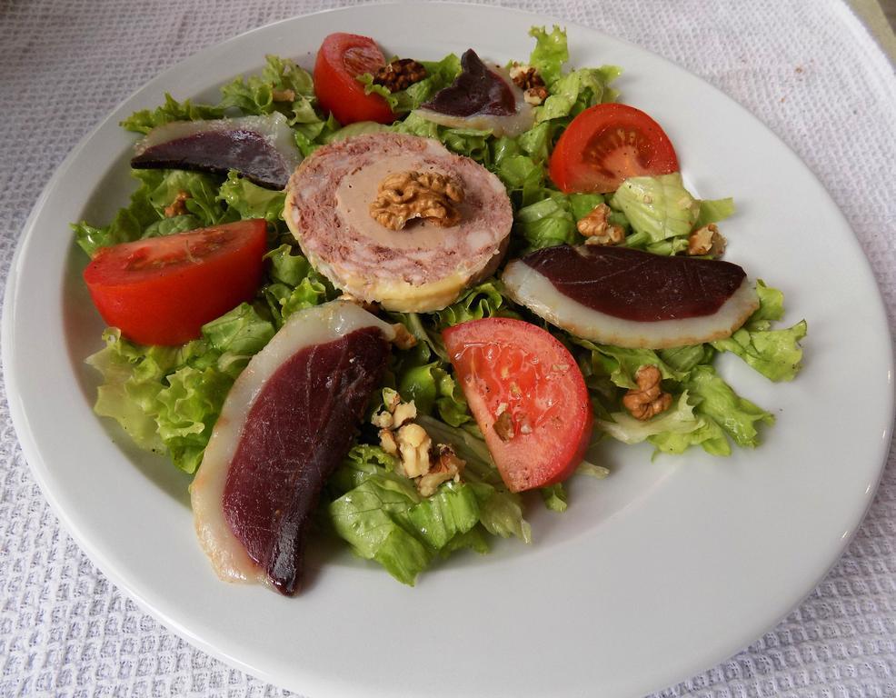 Le Jaonnet Bed & Breakfast Nabirat Bagian luar foto
