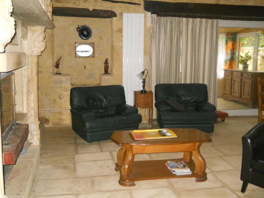 Le Jaonnet Bed & Breakfast Nabirat Bagian luar foto
