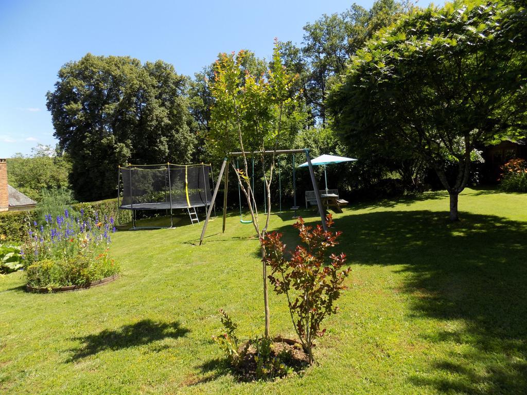 Le Jaonnet Bed & Breakfast Nabirat Bagian luar foto